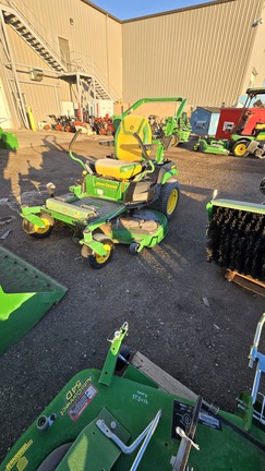 2023 John Deere Z530R Mower/Zero Turn