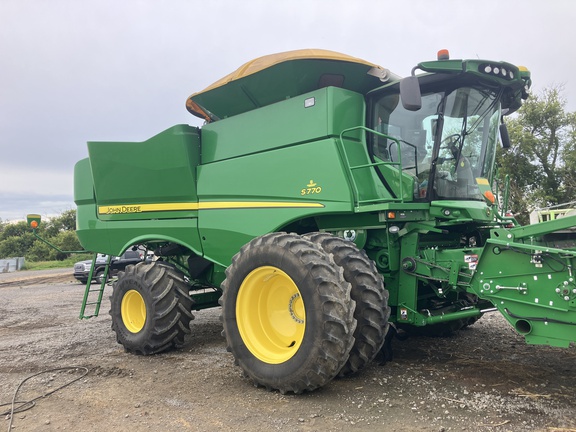 2019 John Deere S770 Combine