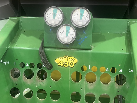 2014 John Deere 1870 Air Seeder