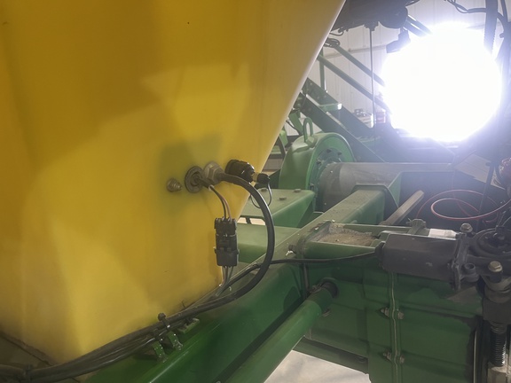 2014 John Deere 1870 Air Seeder