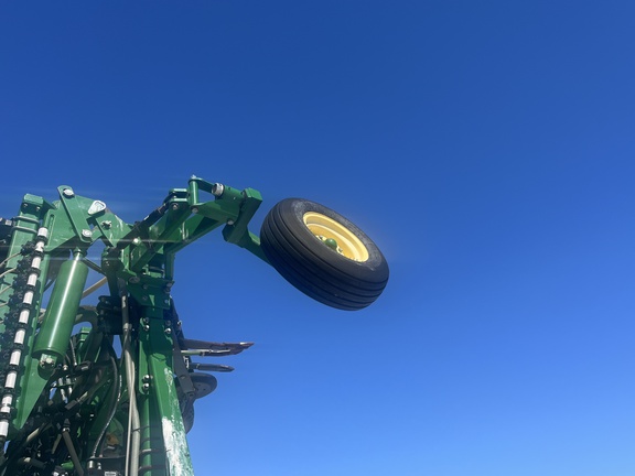 2014 John Deere 1870 Air Seeder