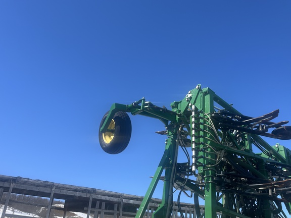 2014 John Deere 1870 Air Seeder