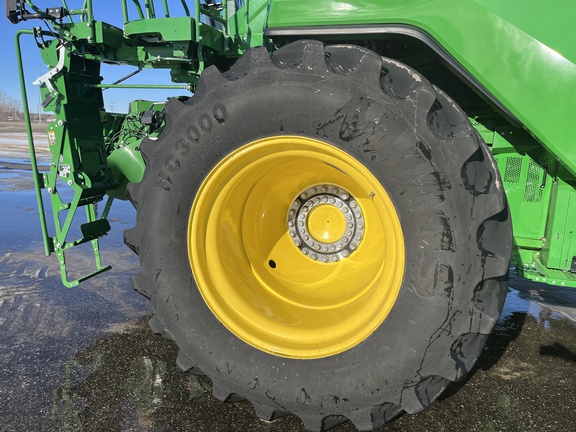 2023 John Deere X9 1100 Combine