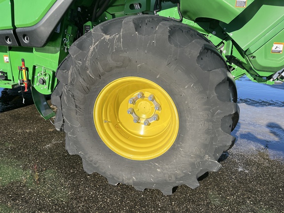 2023 John Deere X9 1100 Combine