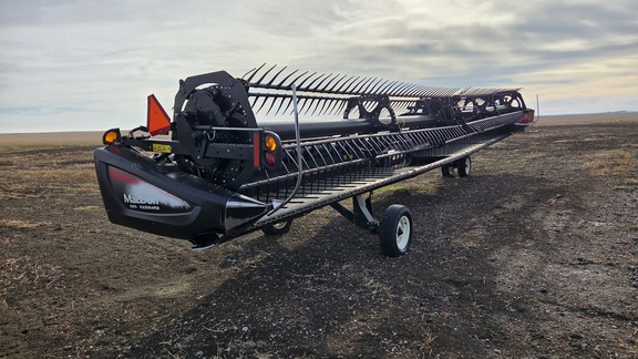 2014 MacDon FD75-40 Header Combine