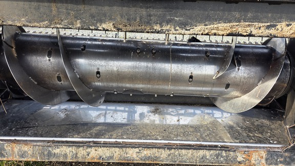 2014 MacDon FD75-40 Header Combine