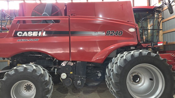 2016 Case IH 8240 Combine