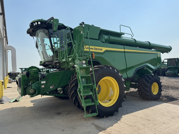 2023 John Deere X9 1100 Combine