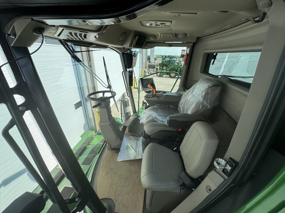 2023 John Deere X9 1100 Combine