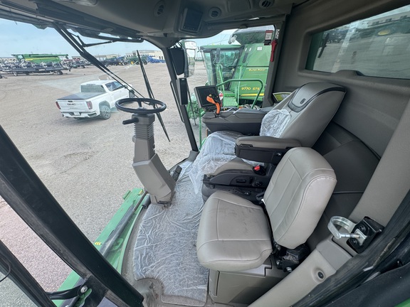 2022 John Deere X9 1100 Combine
