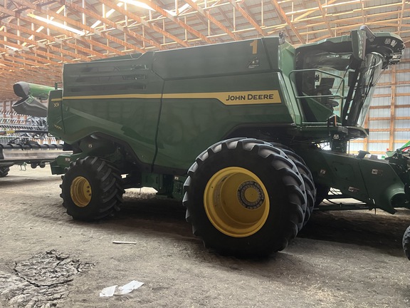 2022 John Deere X9 1000 Combine
