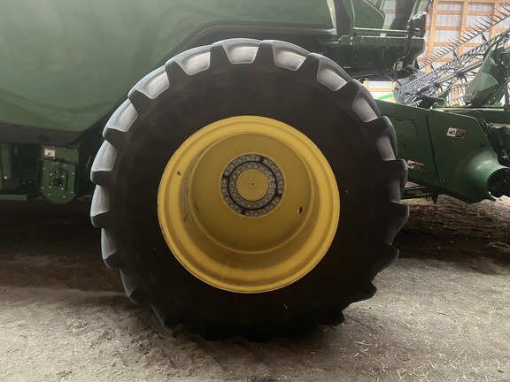 2022 John Deere X9 1000 Combine