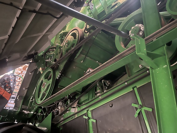 2022 John Deere X9 1000 Combine