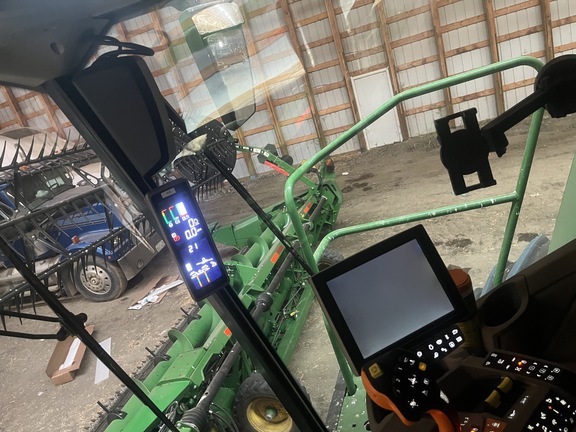 2022 John Deere X9 1000 Combine