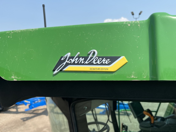 2022 John Deere X9 1000 Combine