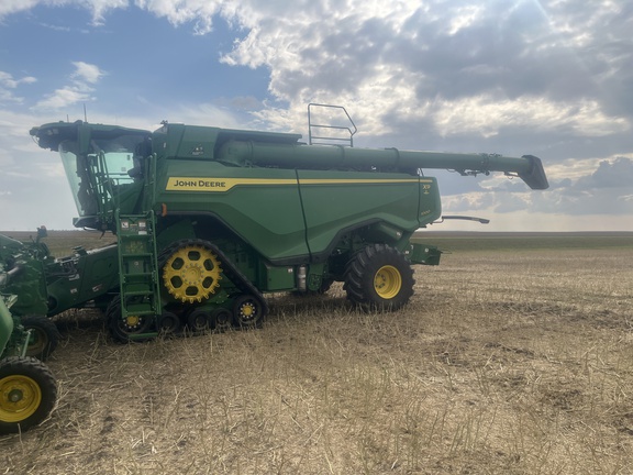 2022 John Deere X9 1000 Combine