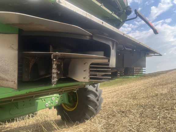2022 John Deere X9 1000 Combine