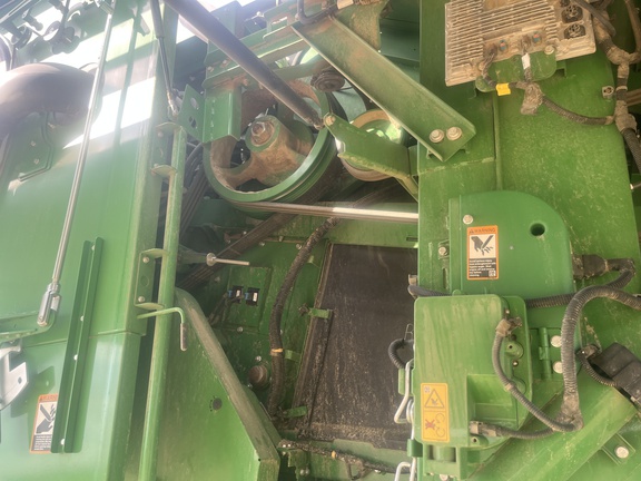 2022 John Deere X9 1000 Combine