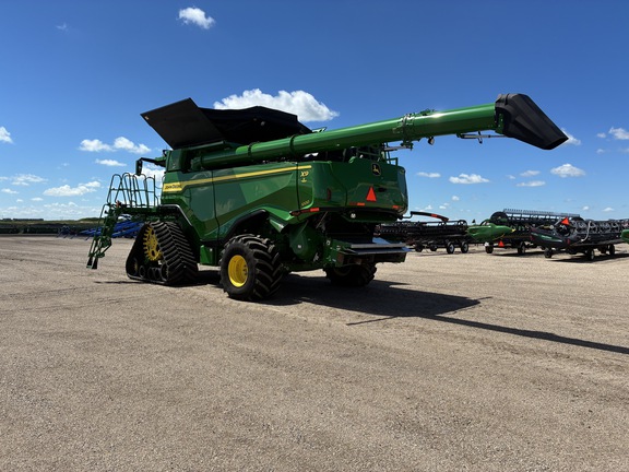 2022 John Deere X9 1000 Combine