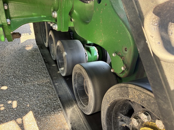2022 John Deere X9 1000 Combine