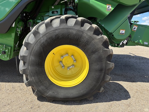 2022 John Deere X9 1000 Combine