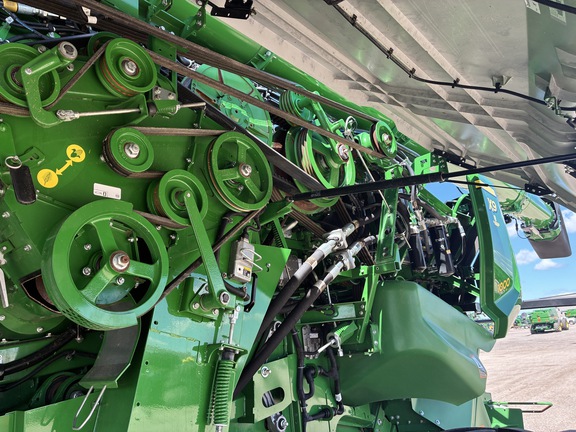 2022 John Deere X9 1000 Combine