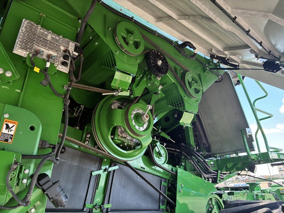 2022 John Deere X9 1000 Combine