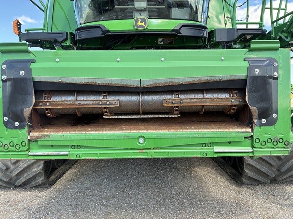 2022 John Deere X9 1000 Combine