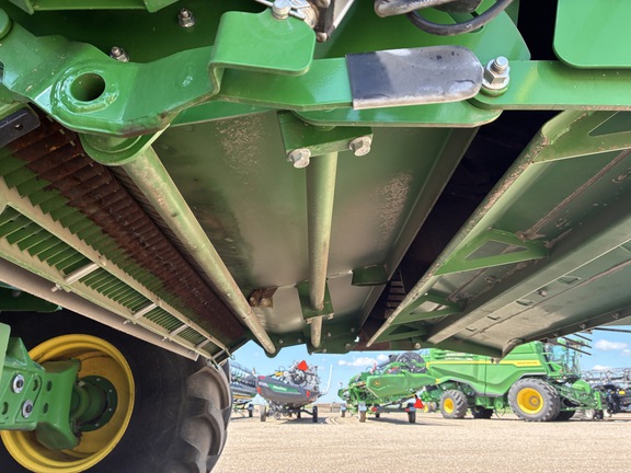 2022 John Deere X9 1000 Combine