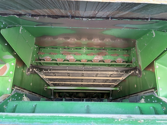 2022 John Deere X9 1000 Combine
