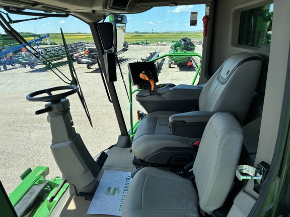 2022 John Deere X9 1000 Combine