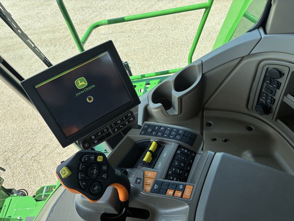 2022 John Deere X9 1000 Combine