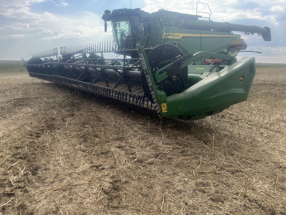 2022 John Deere HD45F Header Combine