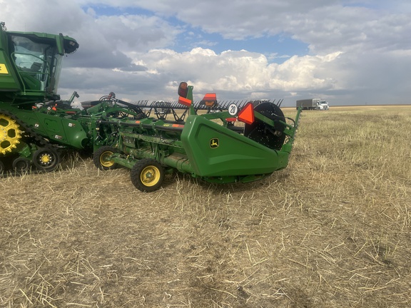 2022 John Deere HD45F Header Combine