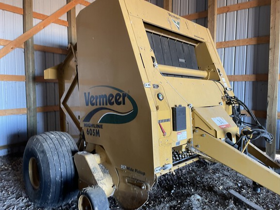 2008 Vermeer 605M Baler/Round