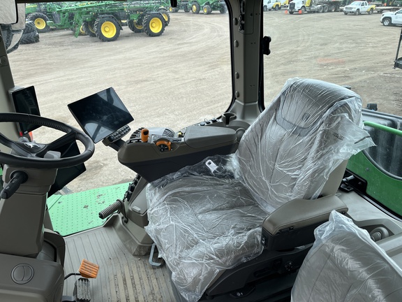 2025 John Deere 9R 640 Tractor 4WD