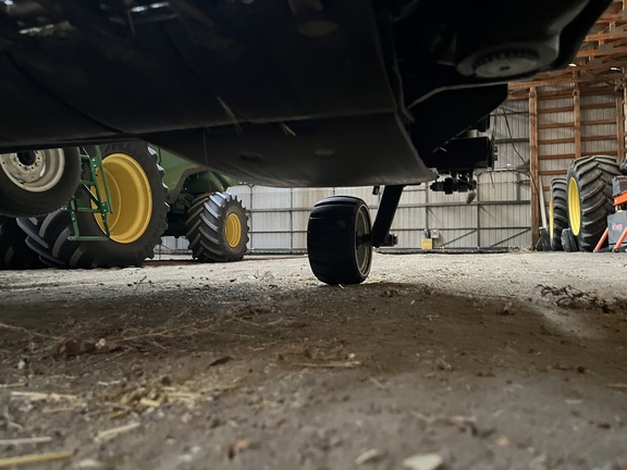 2022 MacDon FD245 Header Combine