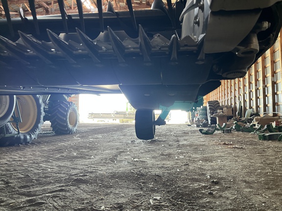 2022 MacDon FD245 Header Combine