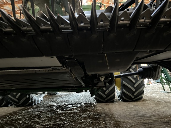 2022 MacDon FD245 Header Combine