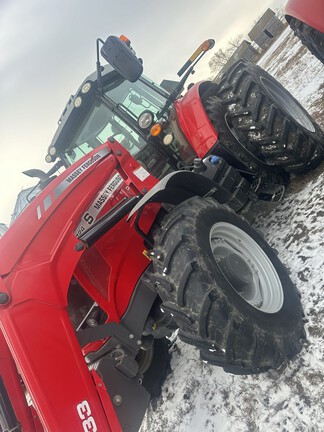 2020 Massey Ferguson 7724S Tractor