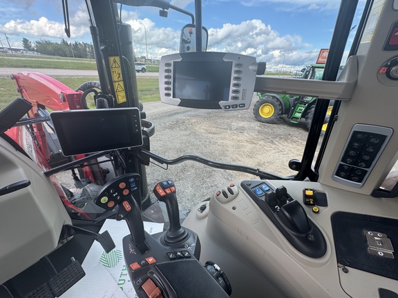 2020 Massey Ferguson 7724S Tractor