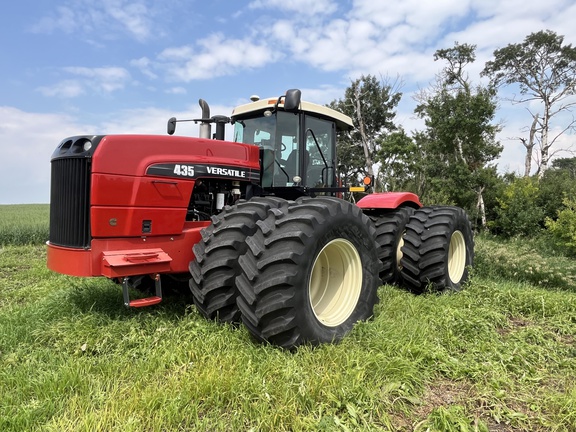 2011 Versatile 435 Tractor 4WD