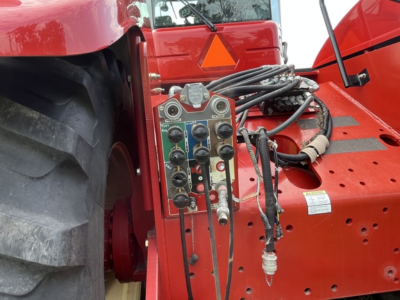 2011 Versatile 435 Tractor 4WD