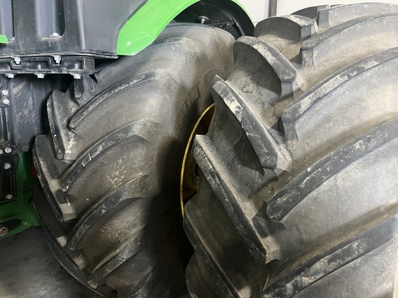2018 John Deere 9520R Tractor 4WD