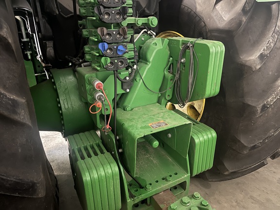 2018 John Deere 9520R Tractor 4WD