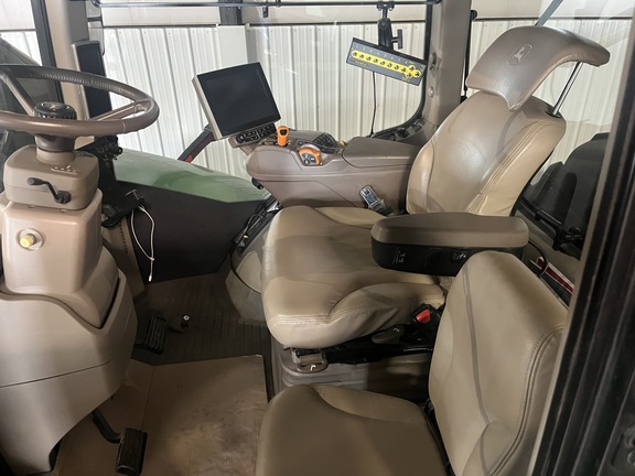 2018 John Deere 9520R Tractor 4WD