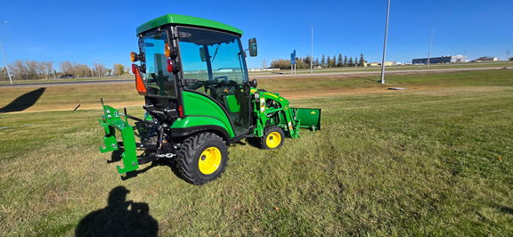 2023 John Deere 1025R Tractor Compact