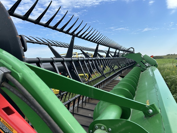 2018 John Deere 640FD Header Combine