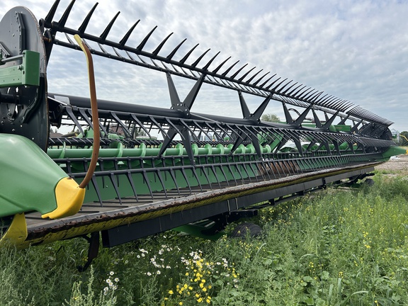 2018 John Deere 640FD Header Combine