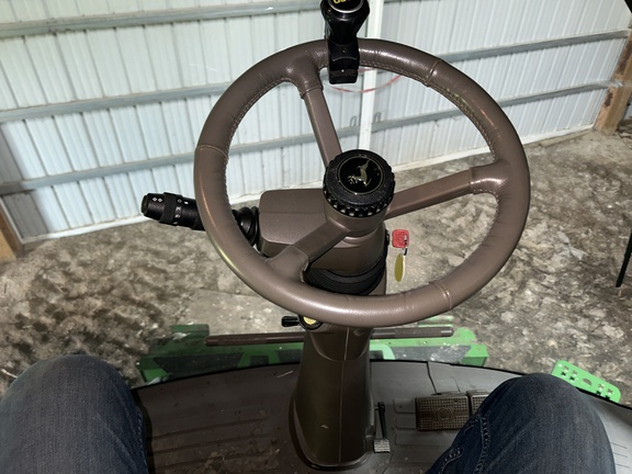 2017 John Deere S690 Combine